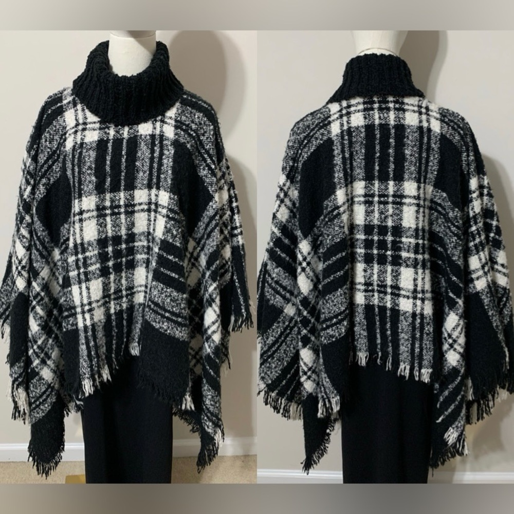 Black and White Plaid Turtleneck Poncho / Cape Sweater